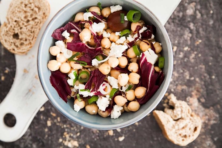 Healthy chickpea salad in a bowl